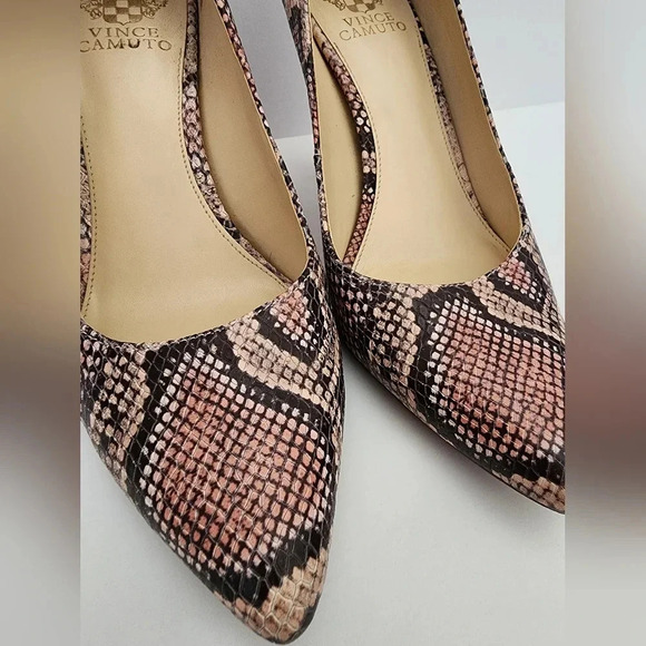 Vince Camuto Women Pointed Toe Slip On Snake Embossed Leather High Heels, sz 8.5 - Picture 3 of 16
